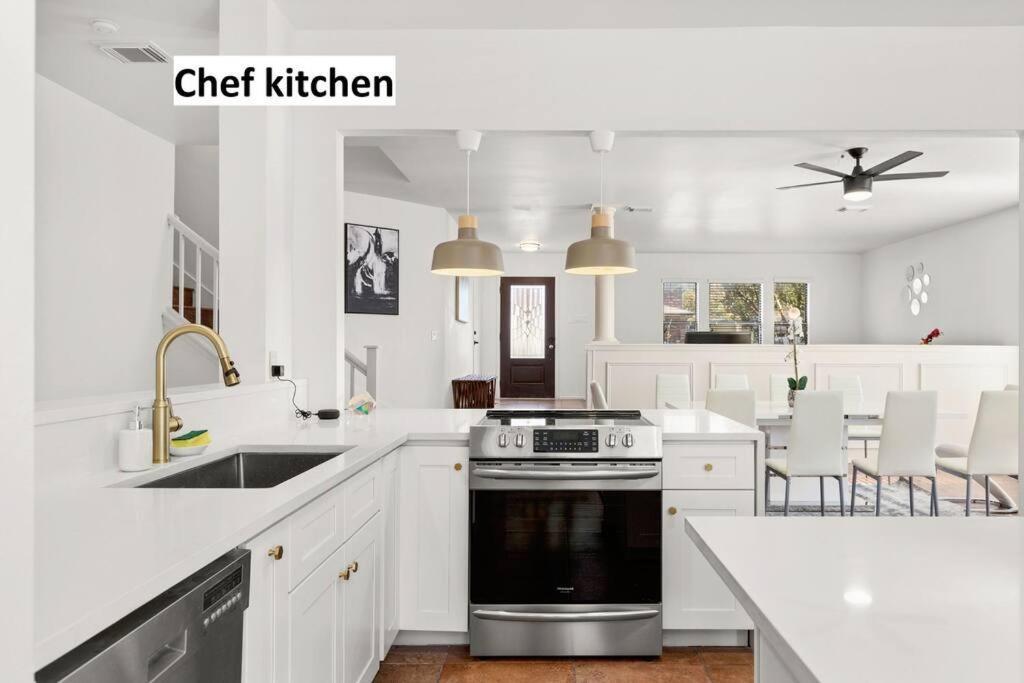 5 Bedrooms With Chefs Kitchen 2 Masters Room And Game Lounge ซานอันโตนิโอ ภายนอก รูปภาพ