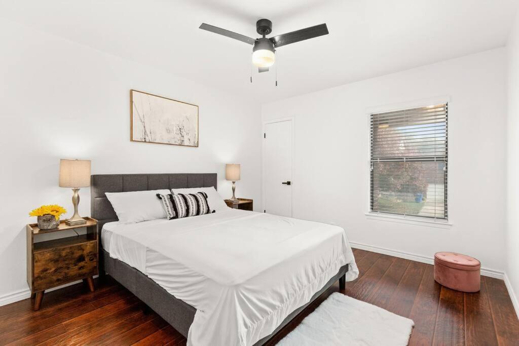 5 Bedrooms With Chefs Kitchen 2 Masters Room And Game Lounge ซานอันโตนิโอ ภายนอก รูปภาพ