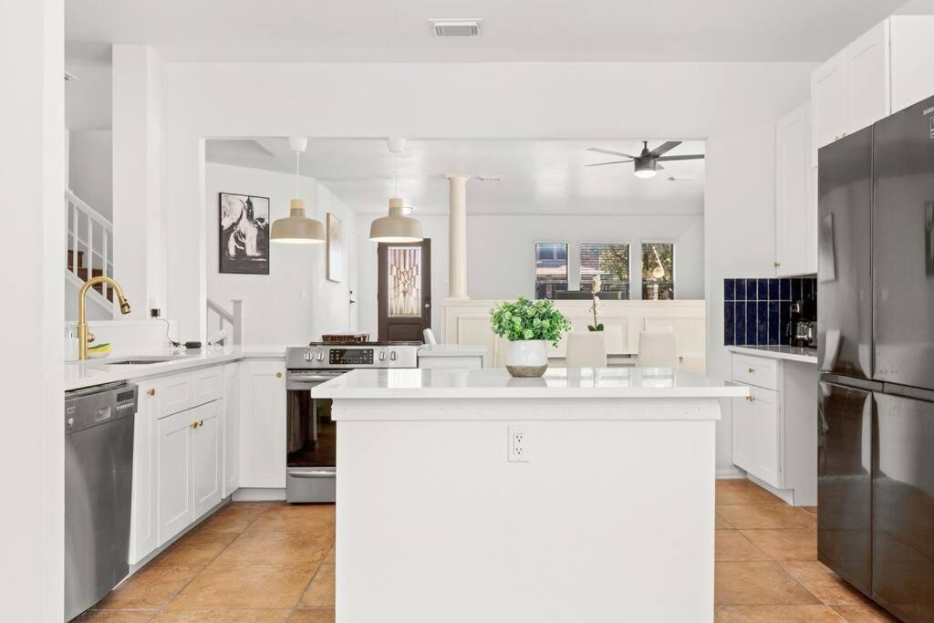 5 Bedrooms With Chefs Kitchen 2 Masters Room And Game Lounge ซานอันโตนิโอ ภายนอก รูปภาพ