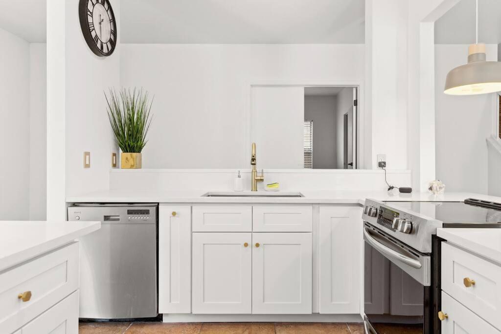 5 Bedrooms With Chefs Kitchen 2 Masters Room And Game Lounge ซานอันโตนิโอ ภายนอก รูปภาพ