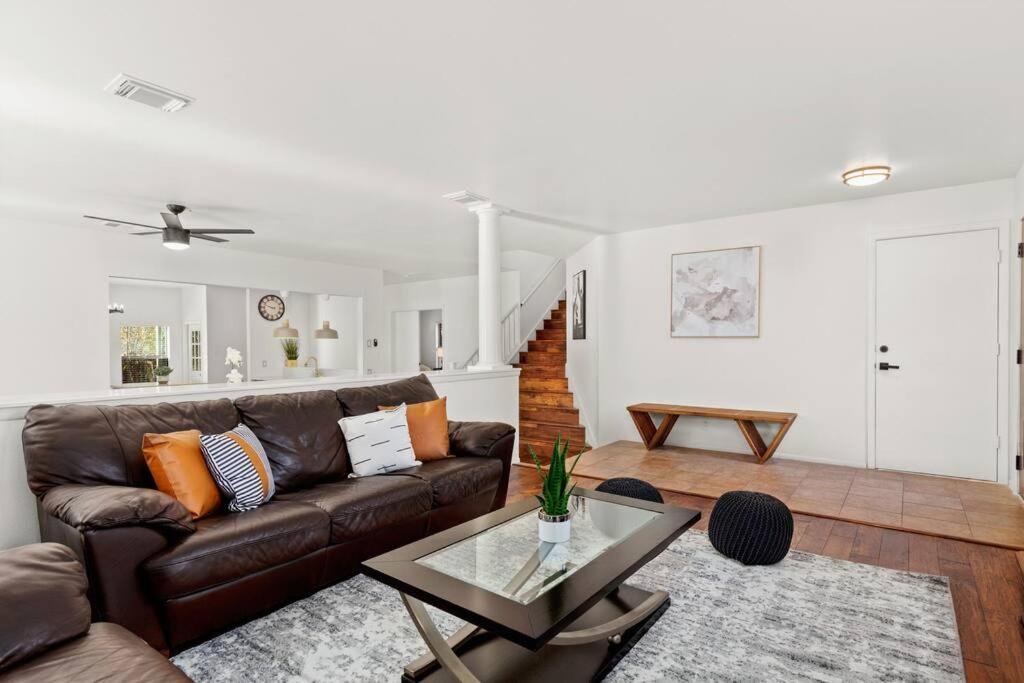 5 Bedrooms With Chefs Kitchen 2 Masters Room And Game Lounge ซานอันโตนิโอ ภายนอก รูปภาพ