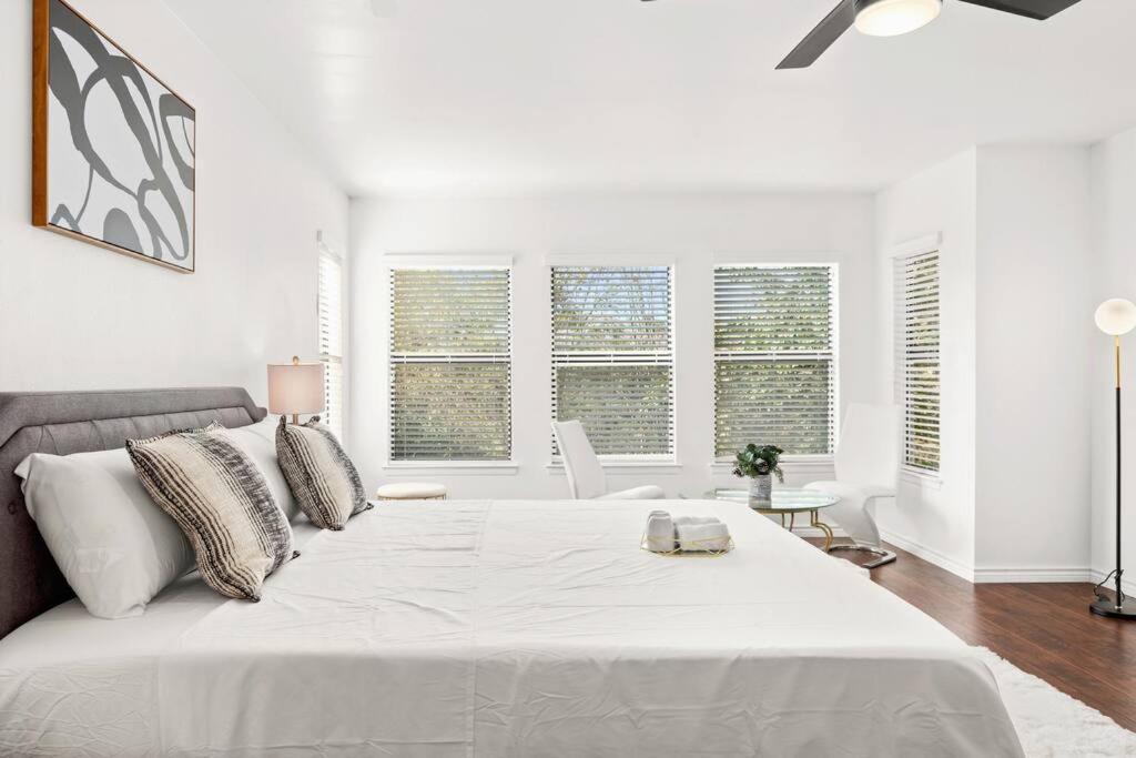 5 Bedrooms With Chefs Kitchen 2 Masters Room And Game Lounge ซานอันโตนิโอ ภายนอก รูปภาพ